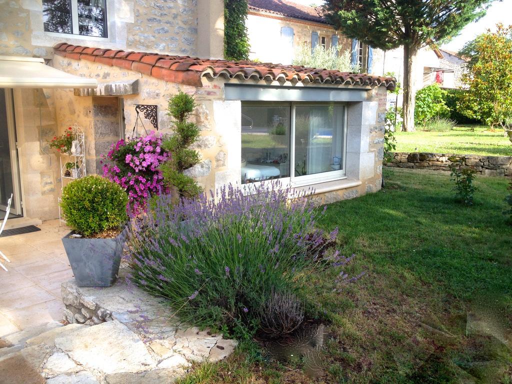 Le Relais Des Anges Bed & Breakfast Mercues Luaran gambar