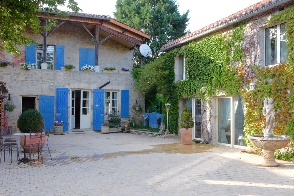 Le Relais Des Anges Bed & Breakfast Mercues Luaran gambar