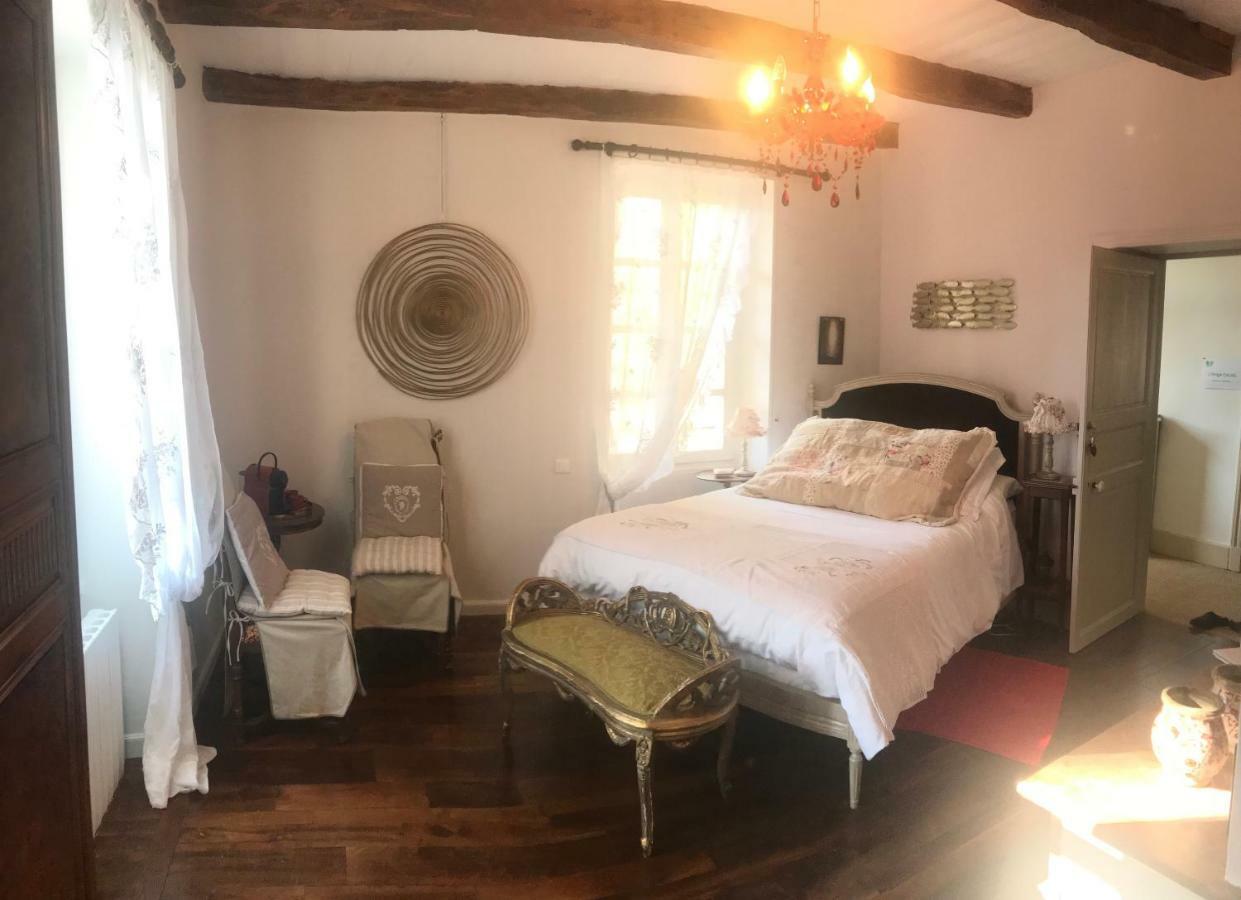 Le Relais Des Anges Bed & Breakfast Mercues Luaran gambar